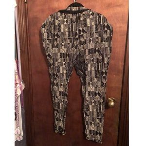 Tribal print leggings